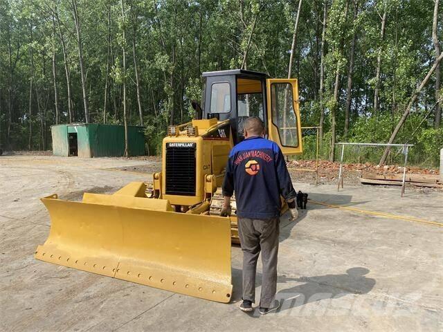 CAT D5G Buldooserid