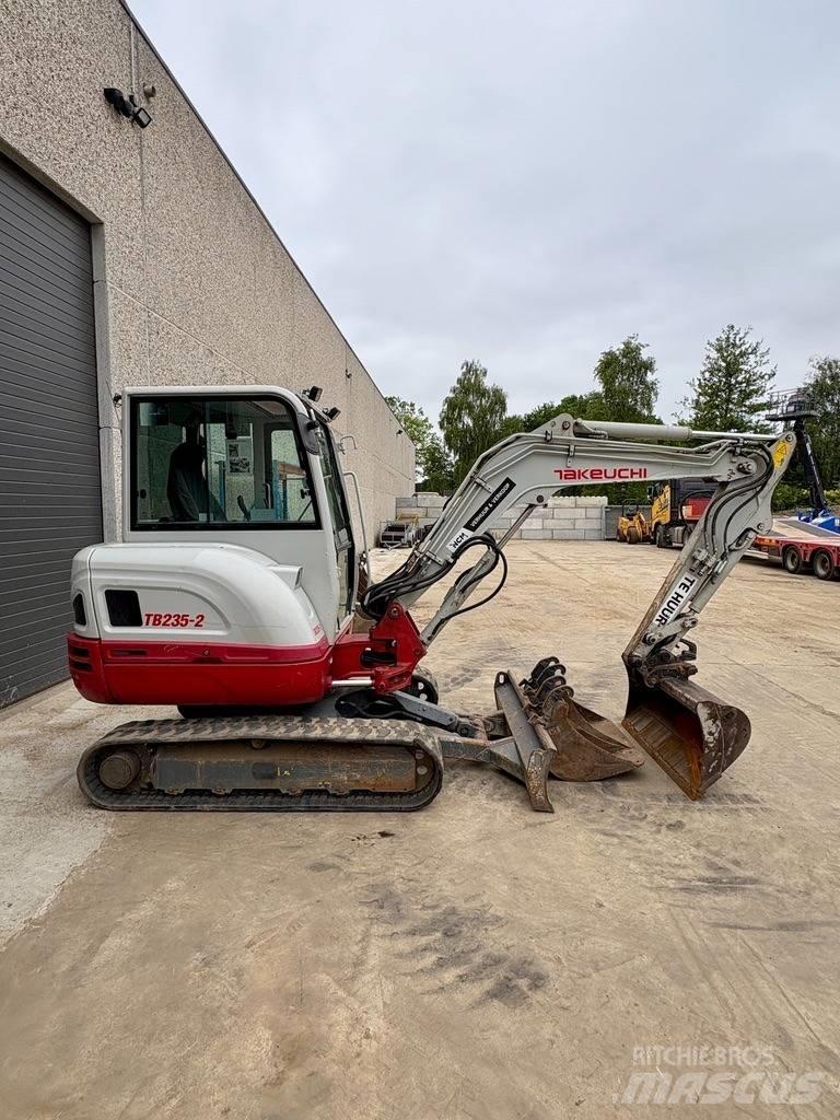 Takeuchi TB 235 Miniekskavaatorid < 7 t