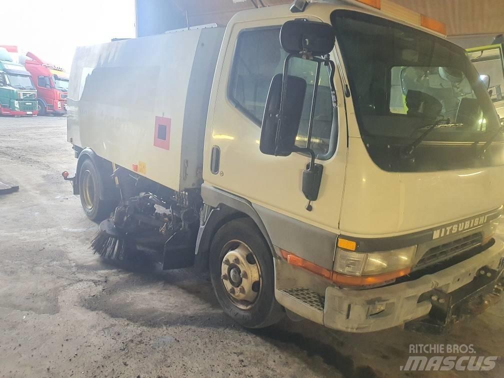 Mitsubishi Canter Tänavapuhastusmasinad