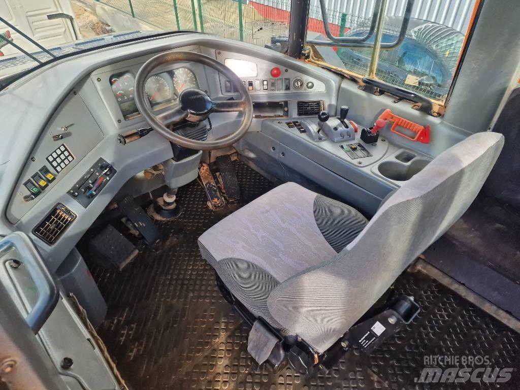 Volvo A 25 D Liigendraamiga pinnaseveokid