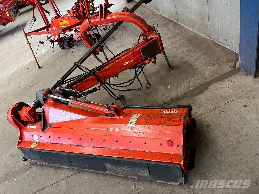 Kuhn TB 211 Karjamaade niidukid / pealselõikurid