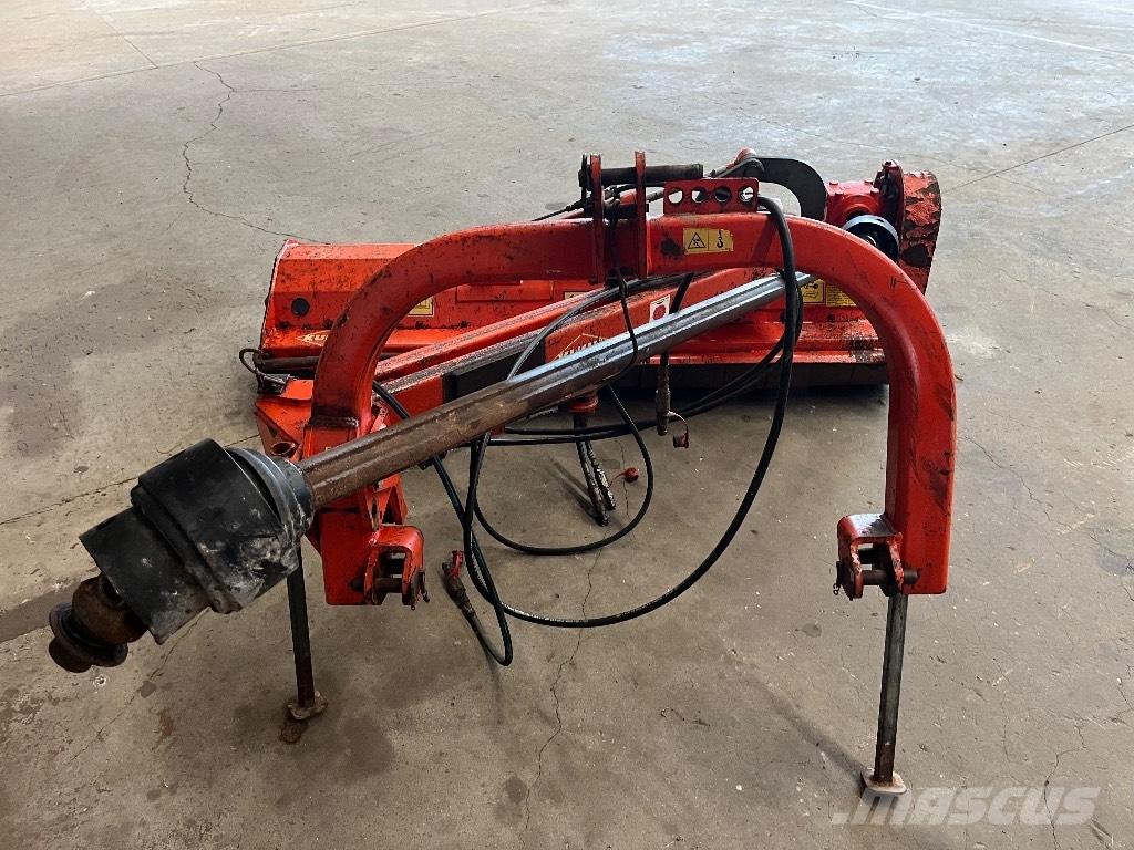 Kuhn TB 211 Karjamaade niidukid / pealselõikurid