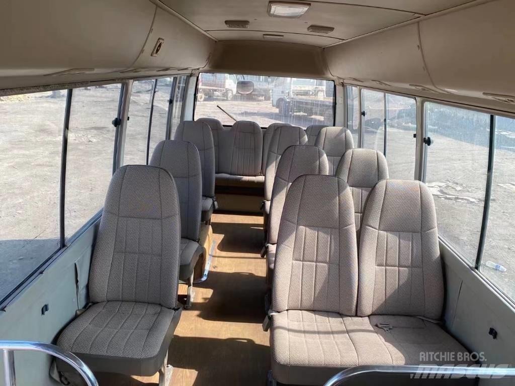Toyota Coaster Bus Väikebussid