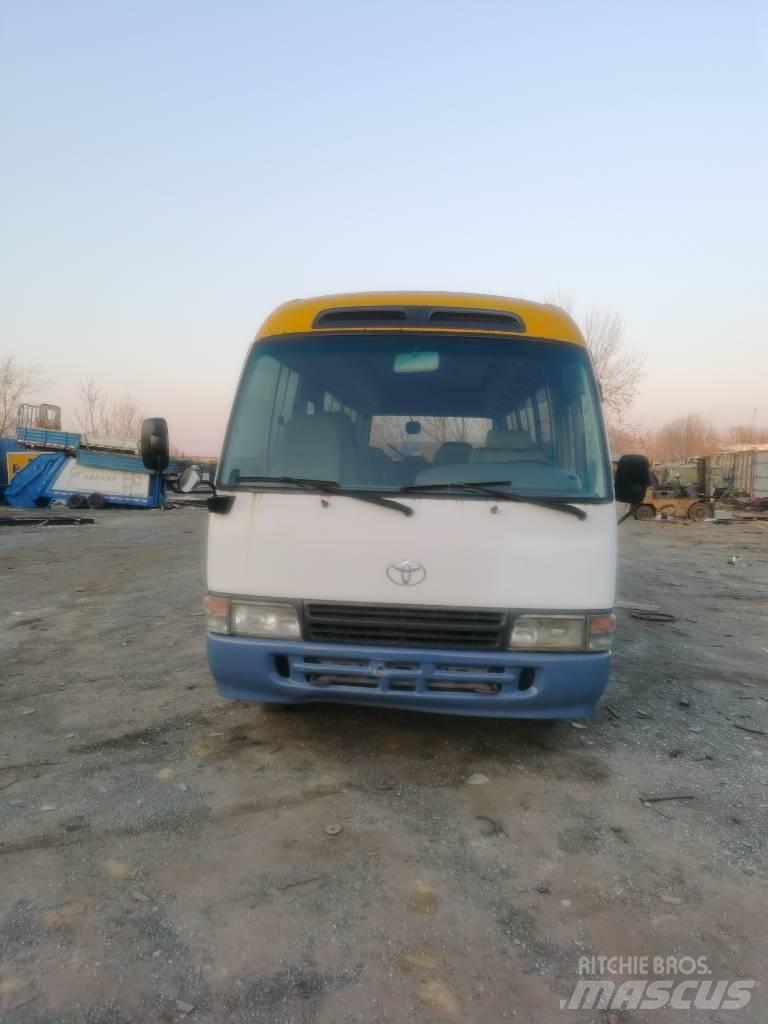 Toyota Coaster Bus Väikebussid