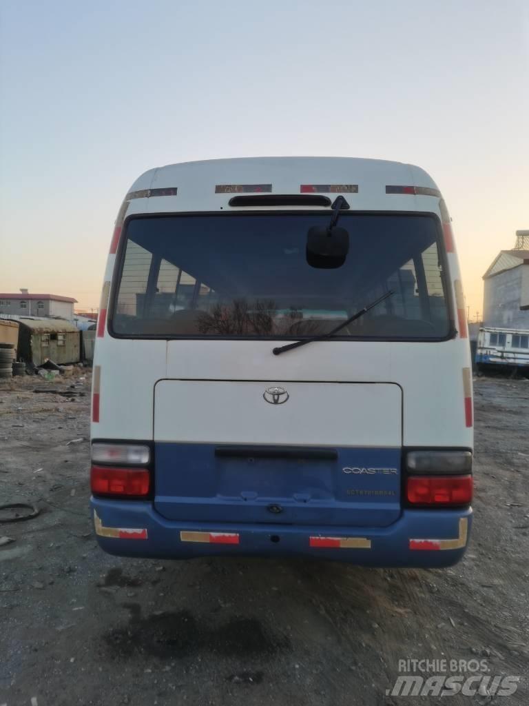 Toyota Coaster Bus Väikebussid