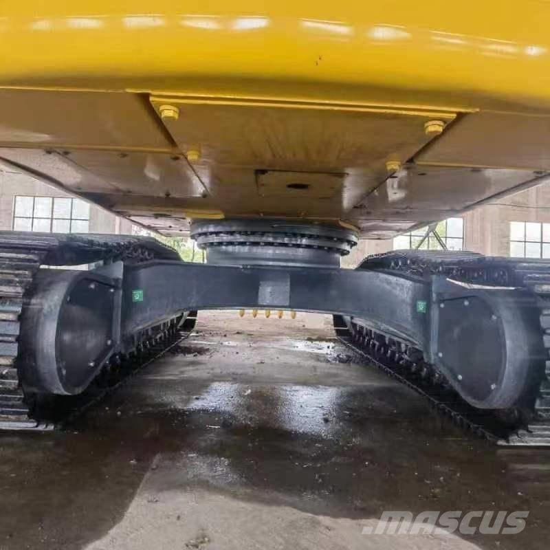 Komatsu PC300-7 Roomikekskavaatorid
