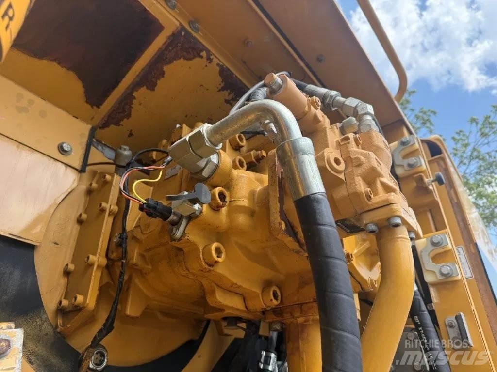 CAT 345DL Roomikekskavaatorid
