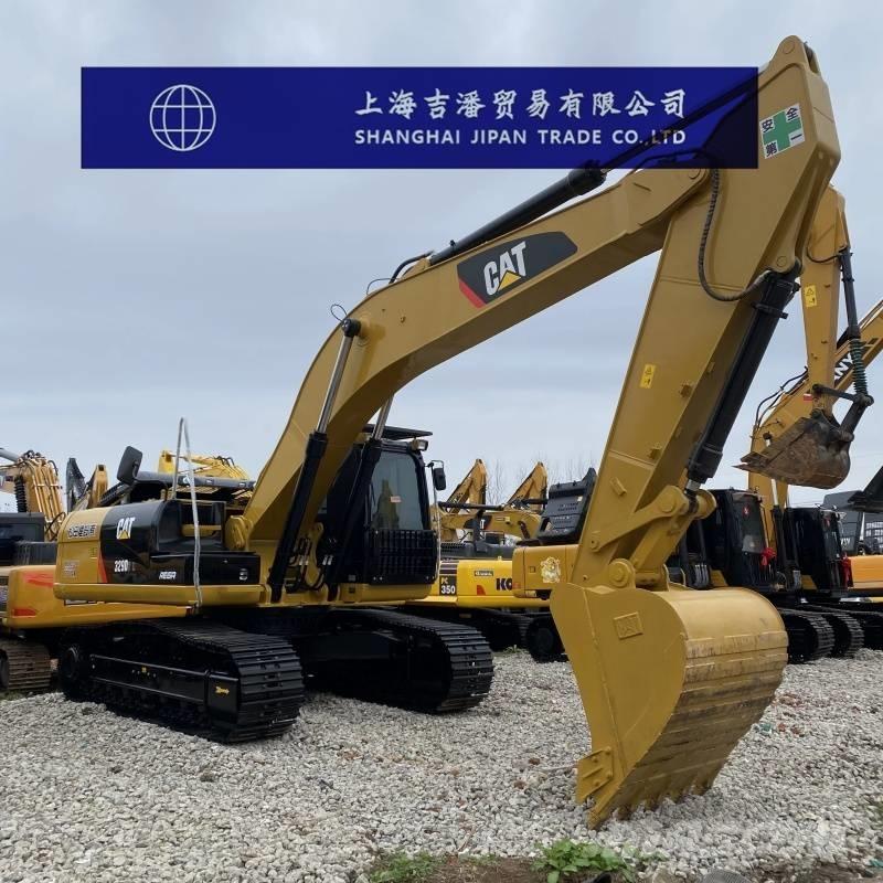 CAT 329 Roomikekskavaatorid