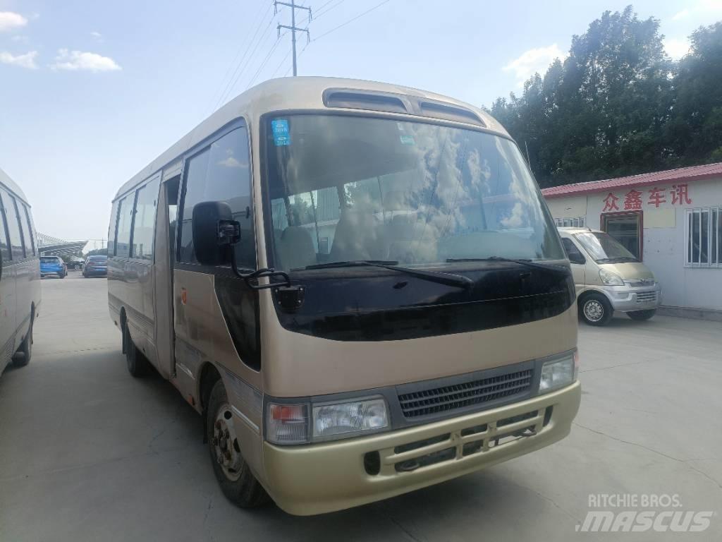 Toyota Coaster Bus Väikebussid