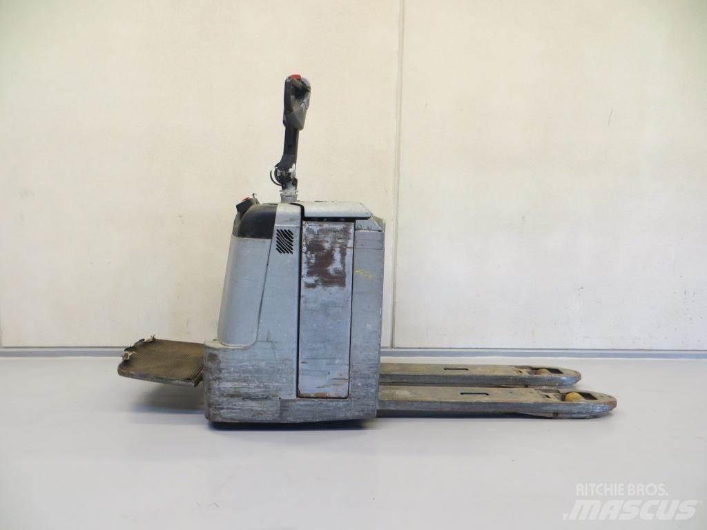 BT LPE240/8 Platvormiga alusesiirdaja