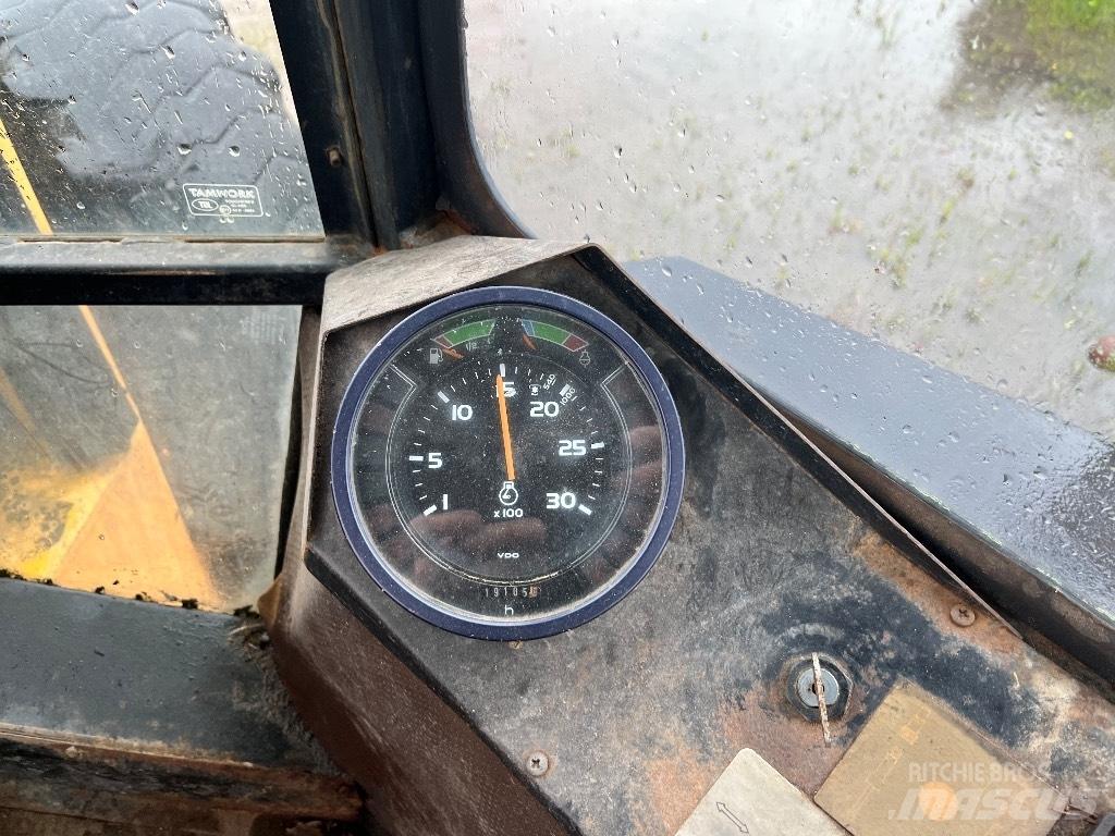 Lännen C10 Ratasekskavaatorid