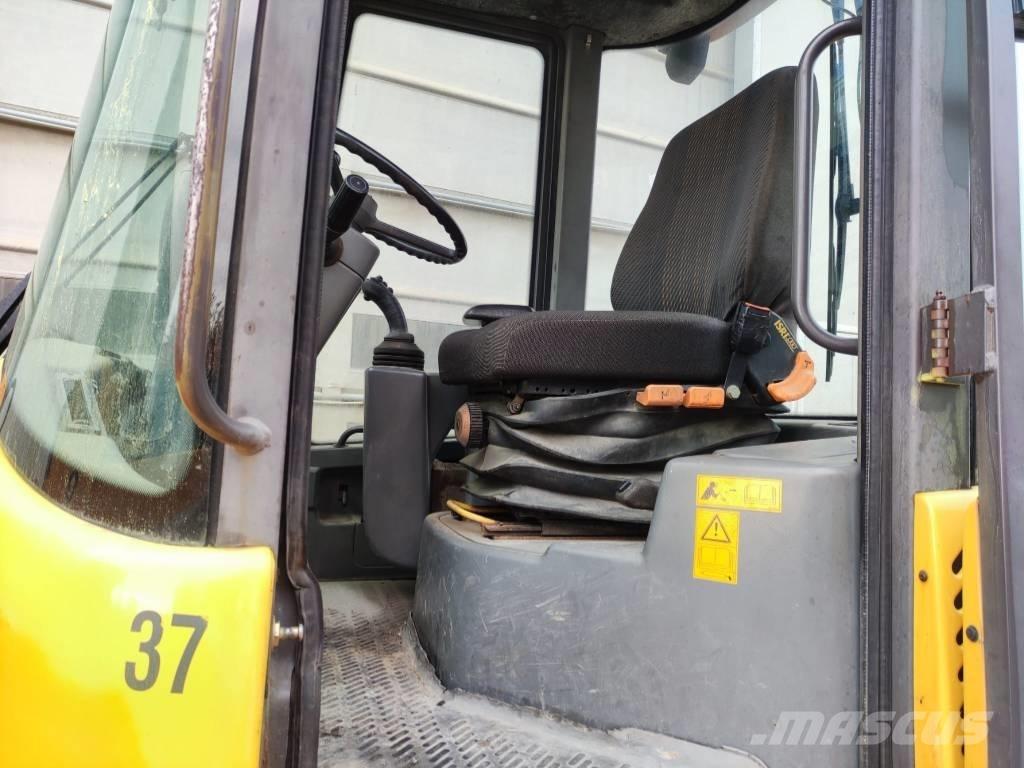 Volvo L 30 B Rataslaadurid