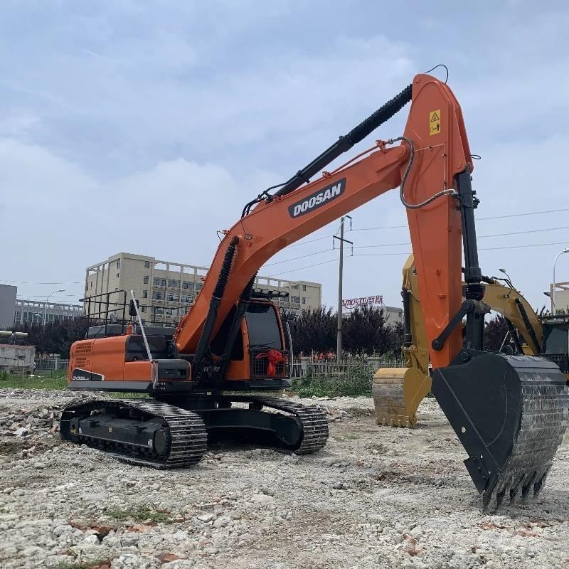 Doosan DX 300 Roomikekskavaatorid
