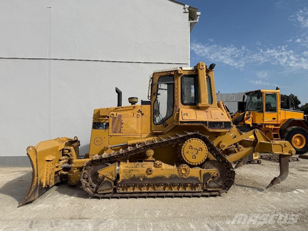 CAT D 5 H Buldooserid