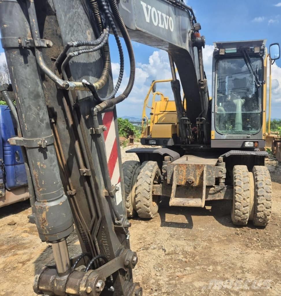 Volvo EW 145 Ratasekskavaatorid