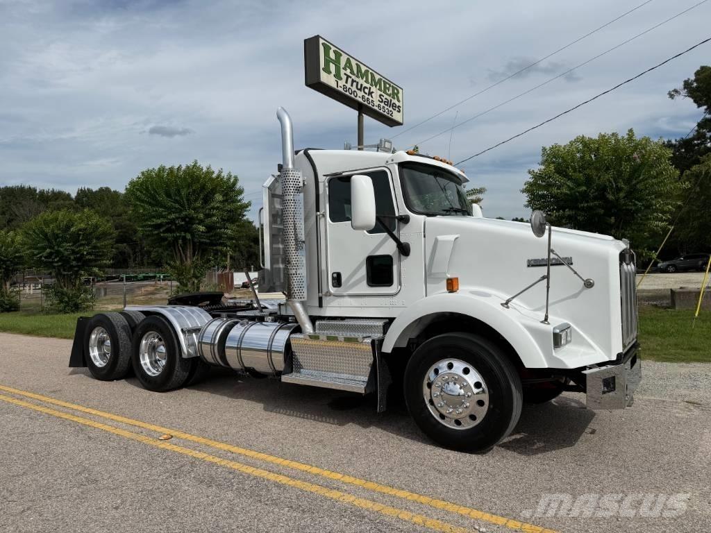 Kenworth T 800 Sadulveokid