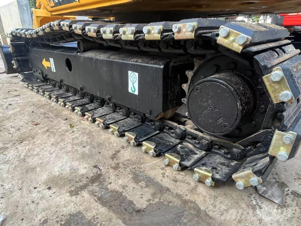 JCB 8052 ZTS Roomikekskavaatorid
