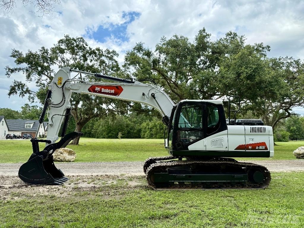 Bobcat E165 Roomikekskavaatorid