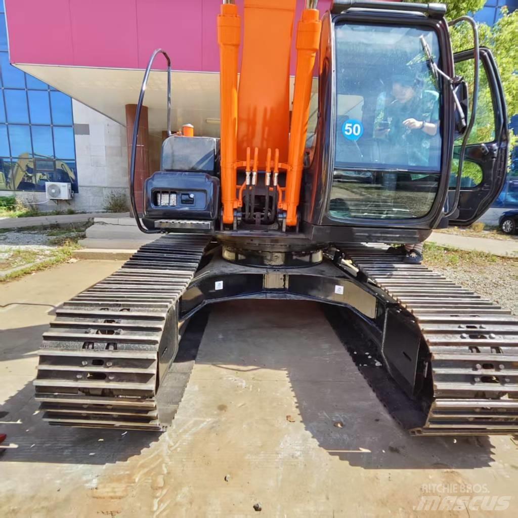 Hitachi ZX 130 Roomikekskavaatorid