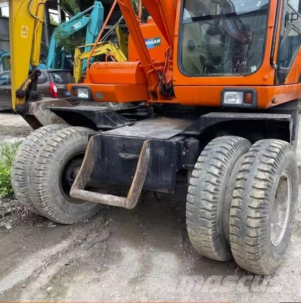 Doosan DH150W-7 Ratasekskavaatorid