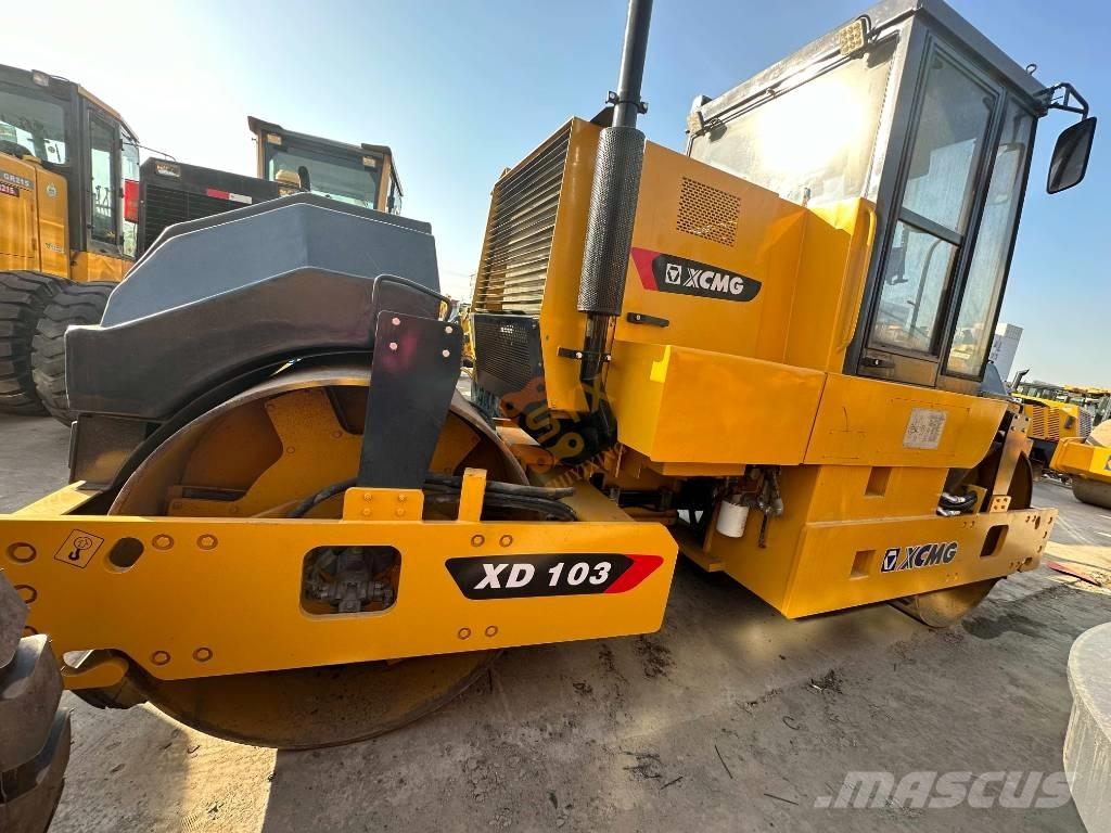 XCMG XD 103 Pinnasetihendajad