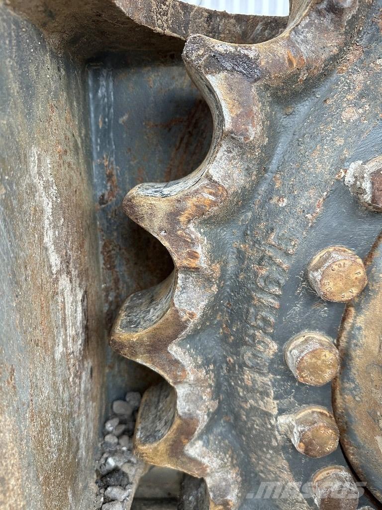 Liebherr R 936 LC Roomikekskavaatorid