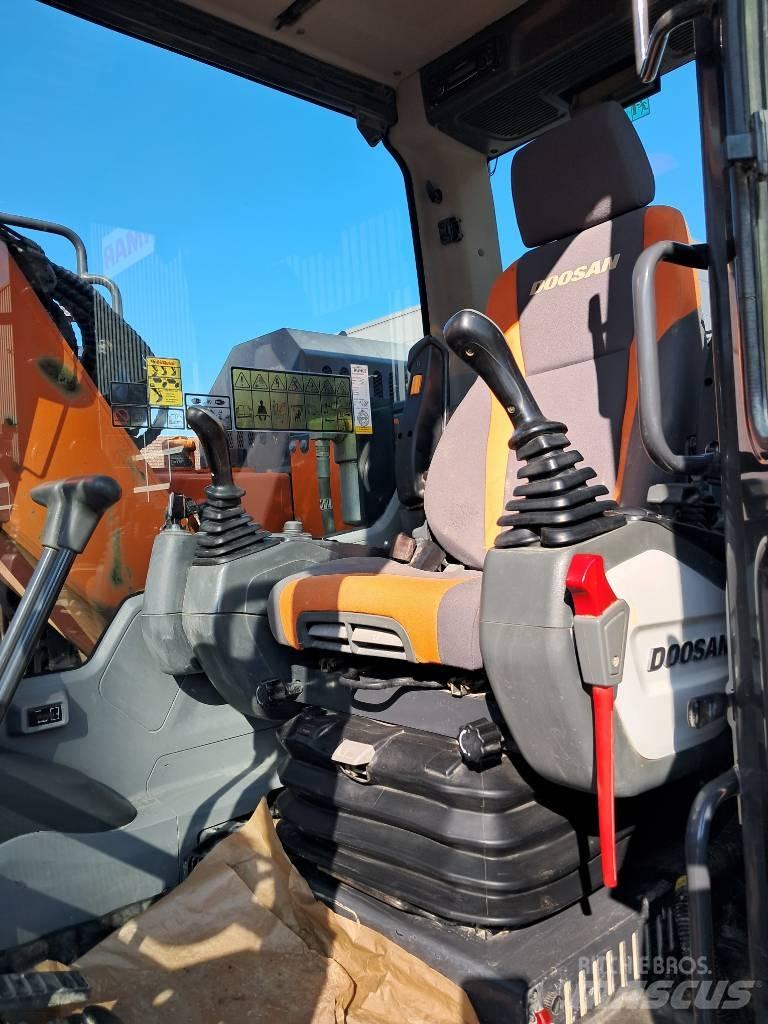 Develon DX 140 LCR-5 Roomikekskavaatorid