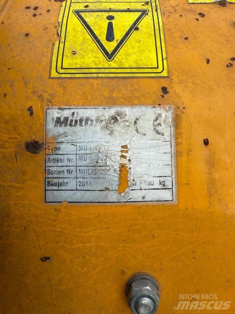 Müthing MU/L 220 Muu silokoristustehnika