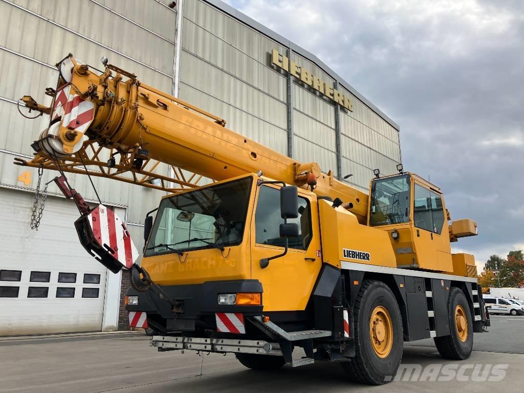 Liebherr LTM 1030-2 Maastikutõstukid
