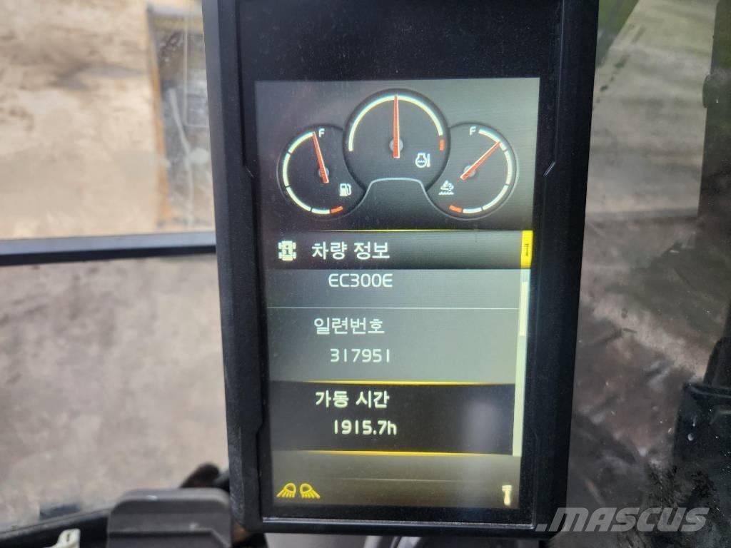 Volvo EC 300 E Roomikekskavaatorid