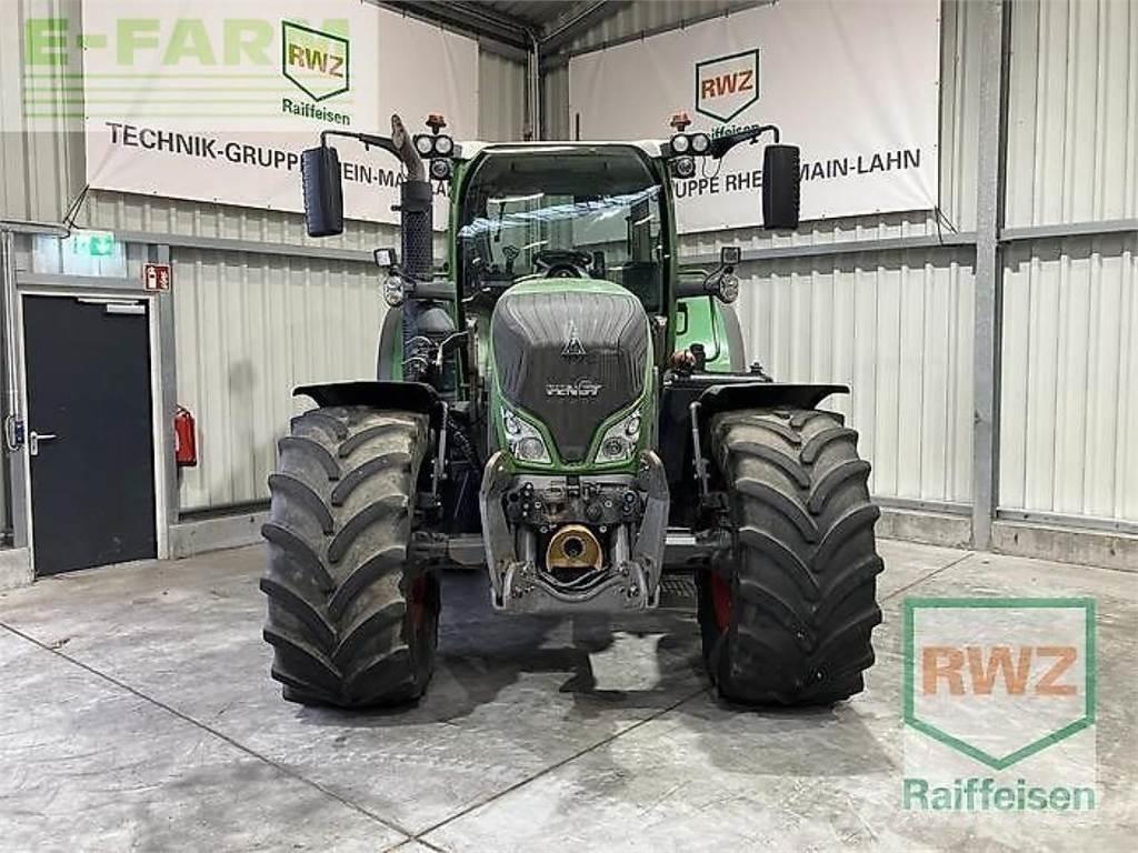 Fendt 700 vario s4 Traktorid