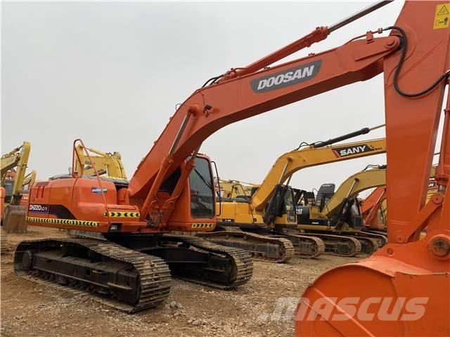 Doosan DH220LC-7 Roomikekskavaatorid