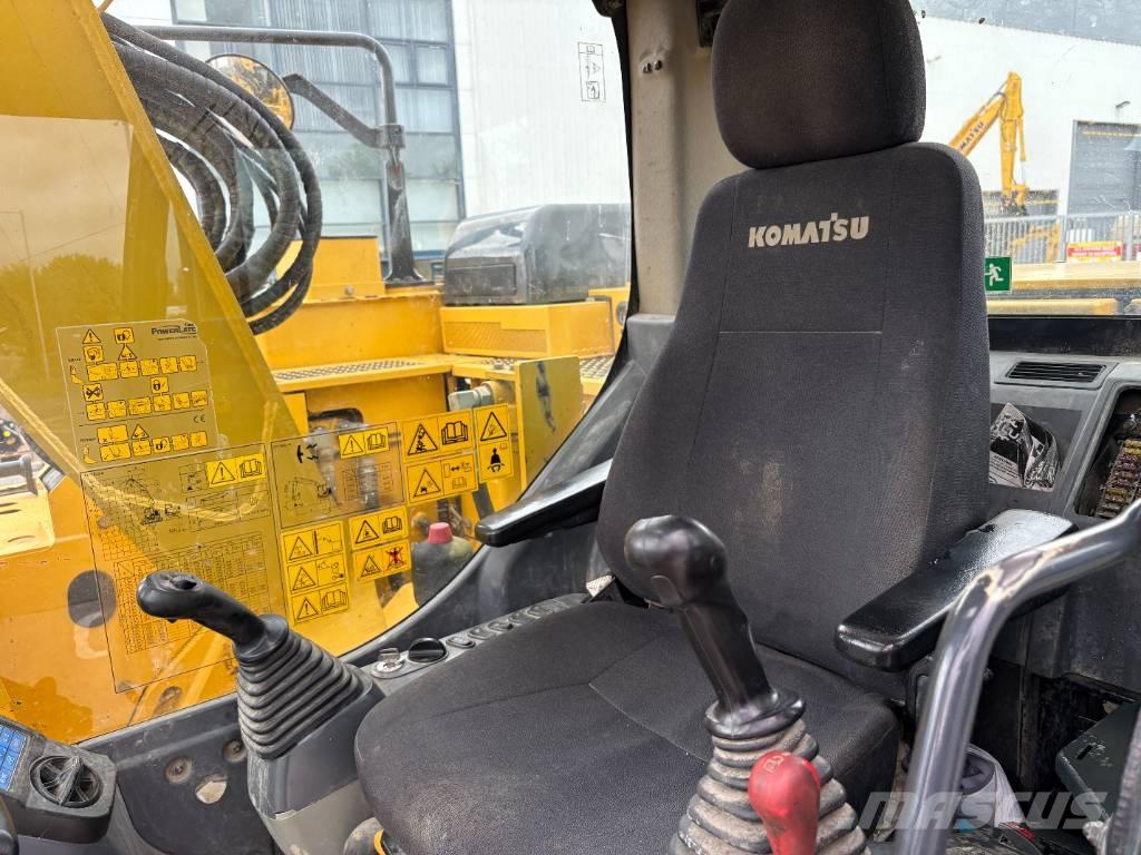 Komatsu PC138US-11 Roomikekskavaatorid