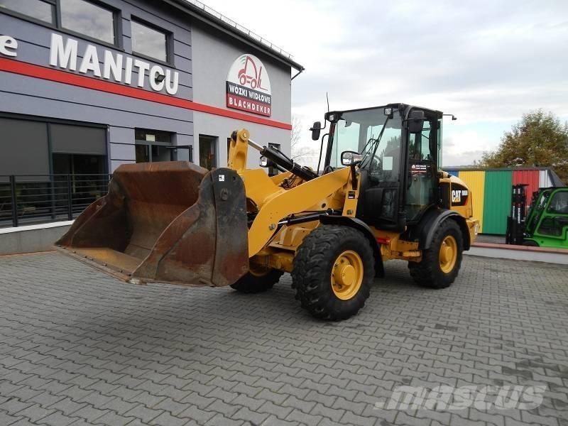 CAT 906M Rataslaadurid
