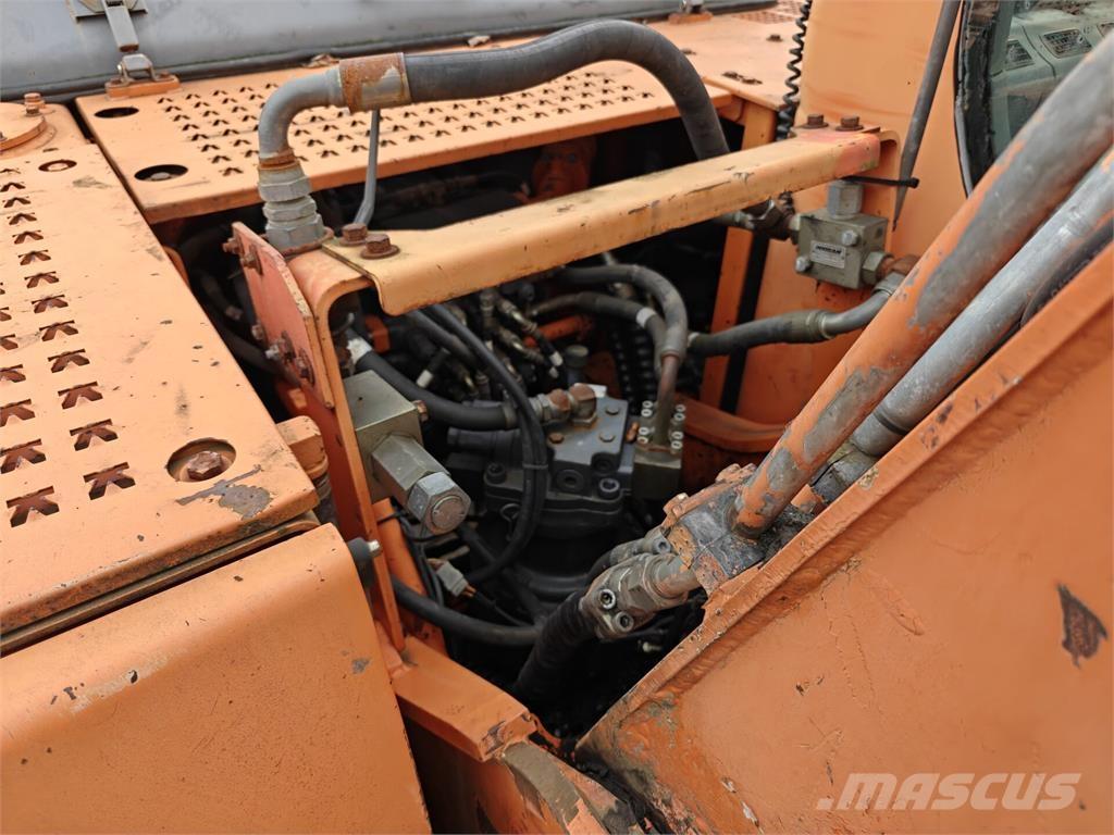Doosan DX 225 LC Pika noolega ekskavaatorid