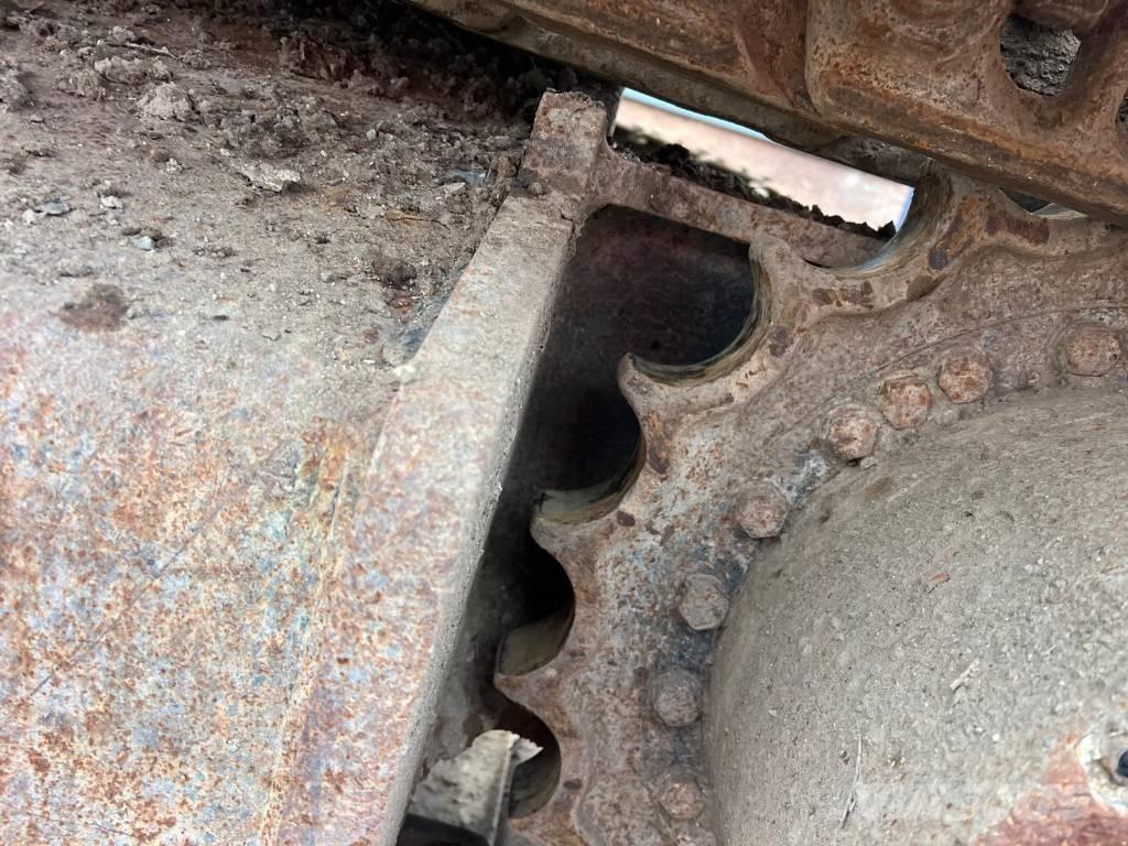 Hyundai HX 220 L Roomikekskavaatorid