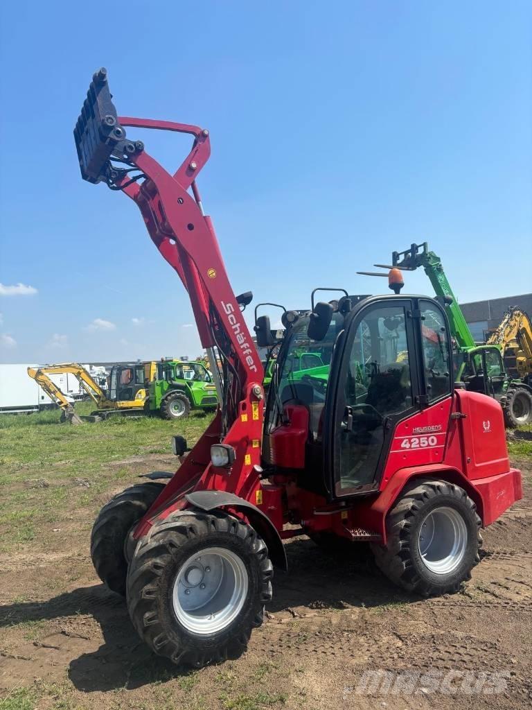 Schäffer 4250 Väikelaadurid