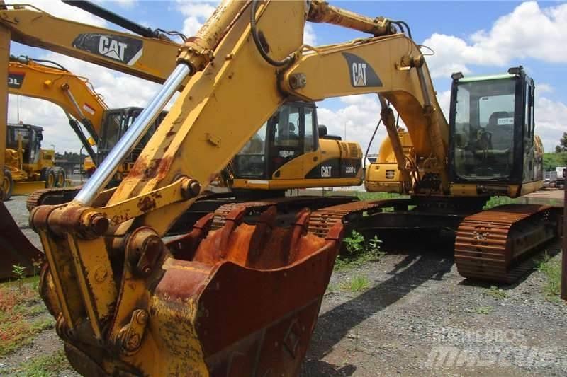 CAT 320C Miniekskavaatorid < 7 t