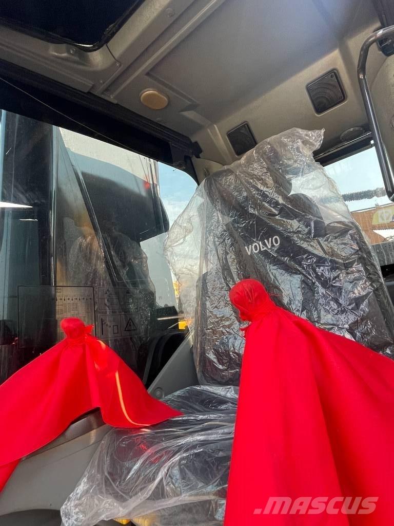 Volvo EC 380 D L Roomikekskavaatorid