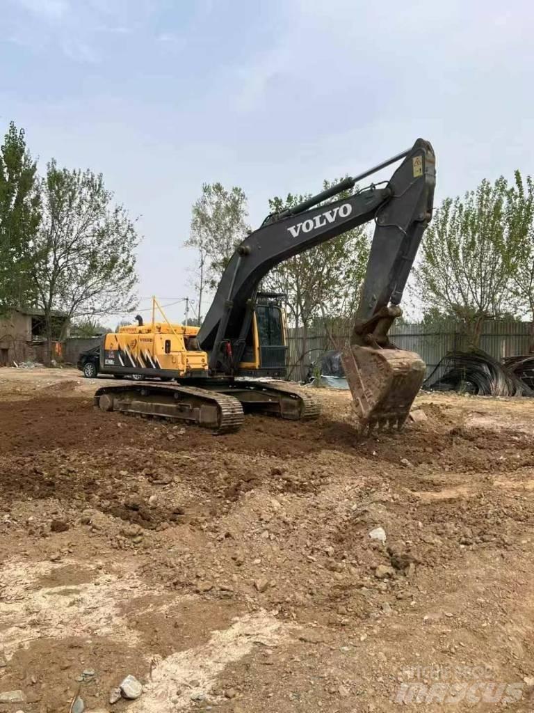 Volvo EC 240 Roomikekskavaatorid