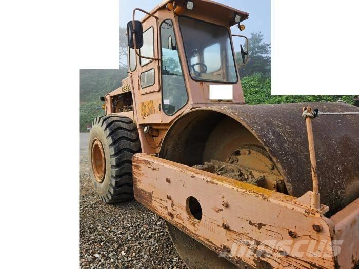 CAT CS 533 C Tandemrullid