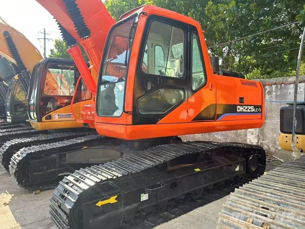 Doosan DH 225 LC-7 Roomikekskavaatorid