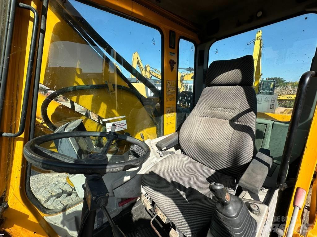 Liebherr A 900 B Ratasekskavaatorid