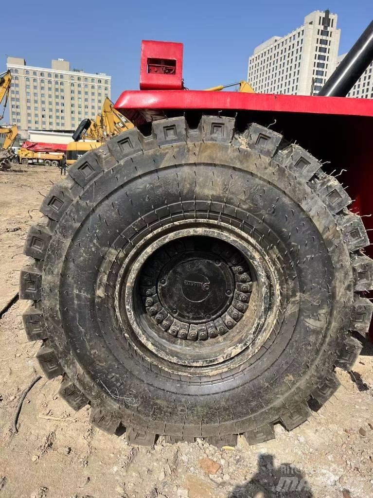 Kalmar DRT 450 Konteineritõstukid