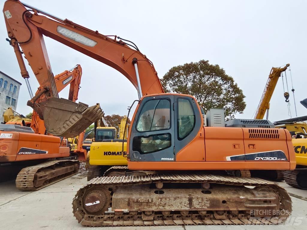 Doosan DX 300 LC-9C Roomikekskavaatorid