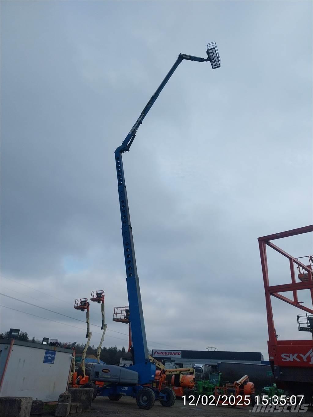 Genie Z135/70 Iseliikuvad poomtõstukid