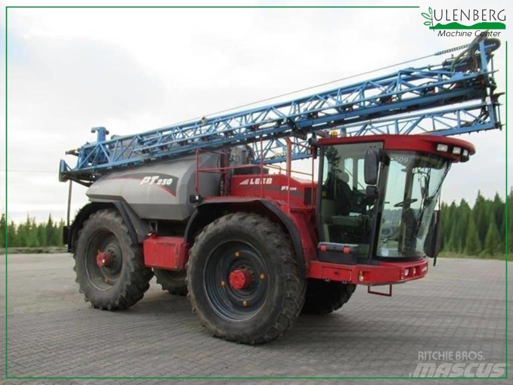 Horsch Leeb PT 230 Iseliikuvad pritsid