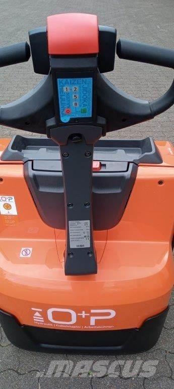 Toyota LWE 200 Järelkäidavad virnastajad