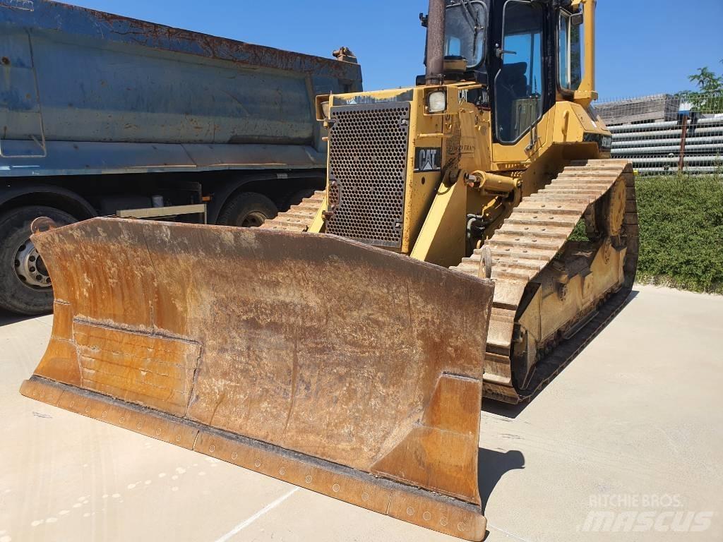 CAT D 5 H LGP Buldooserid