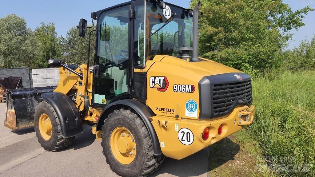 CAT 906M Rataslaadurid